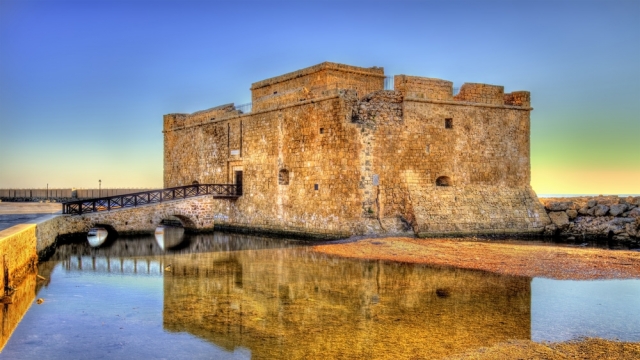 Средневековый замок Пафос